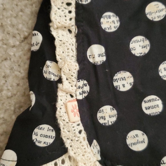 Two pairs of persnickety shorts. - Picture 4 of 6